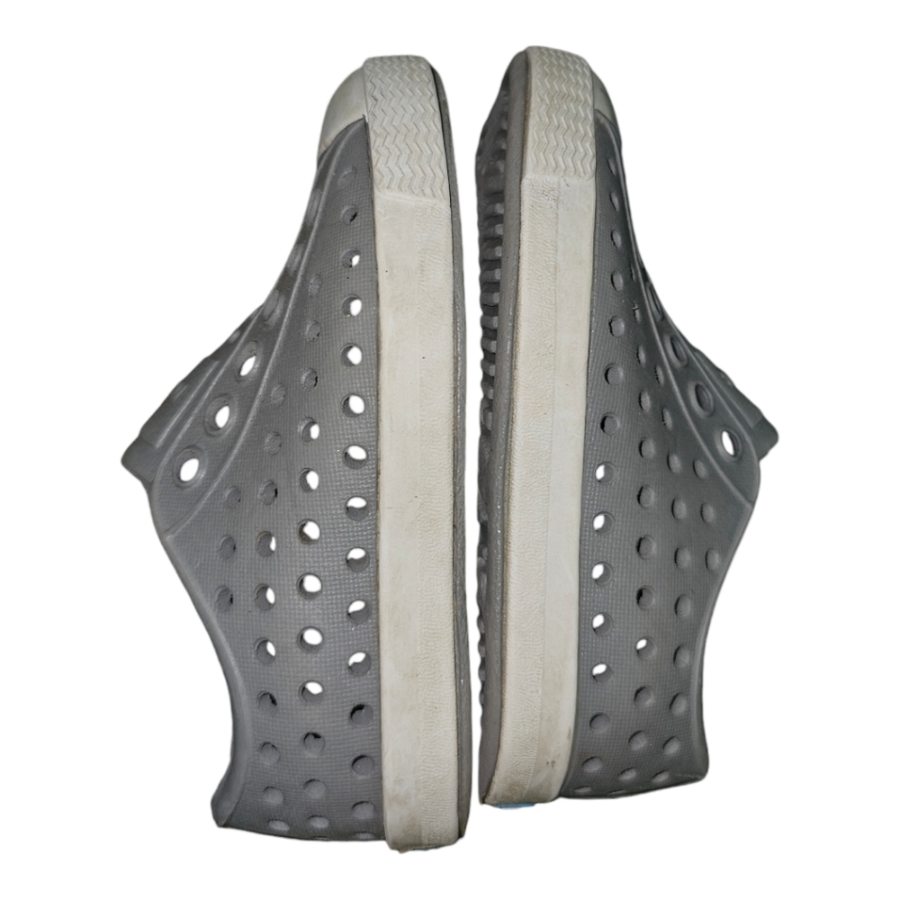 Native Shoes - Picture 4 of 7